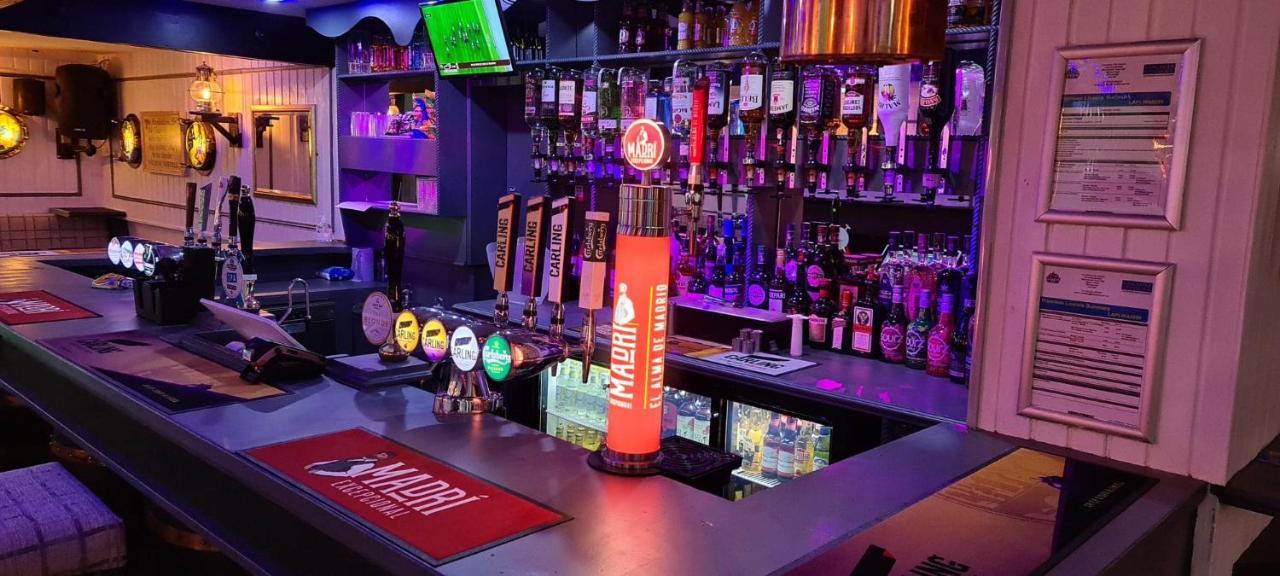 The Clarendon Hotel 모아캠비 외부 사진
